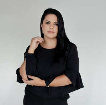Ana Camila Oliveira